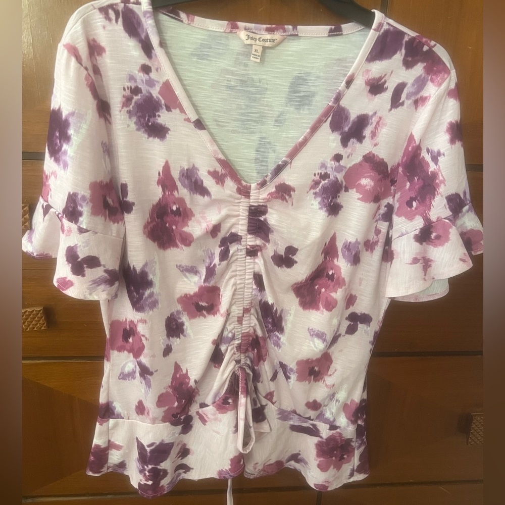 Juicy Couture - Sz XL - Purple & White Ruffle Trim Top